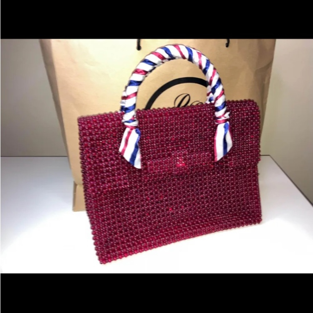NWOT_ Luxury UNIQUE PIECE•12 x 8.5 x 4.5 inches•Acrylic Beaded Hand Bag